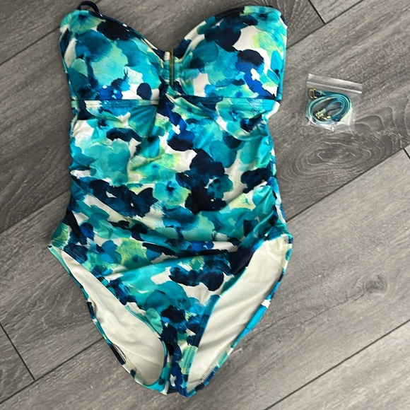 NWT  Calvin Klein One Piece Swimsuit - Picture 9 of 12